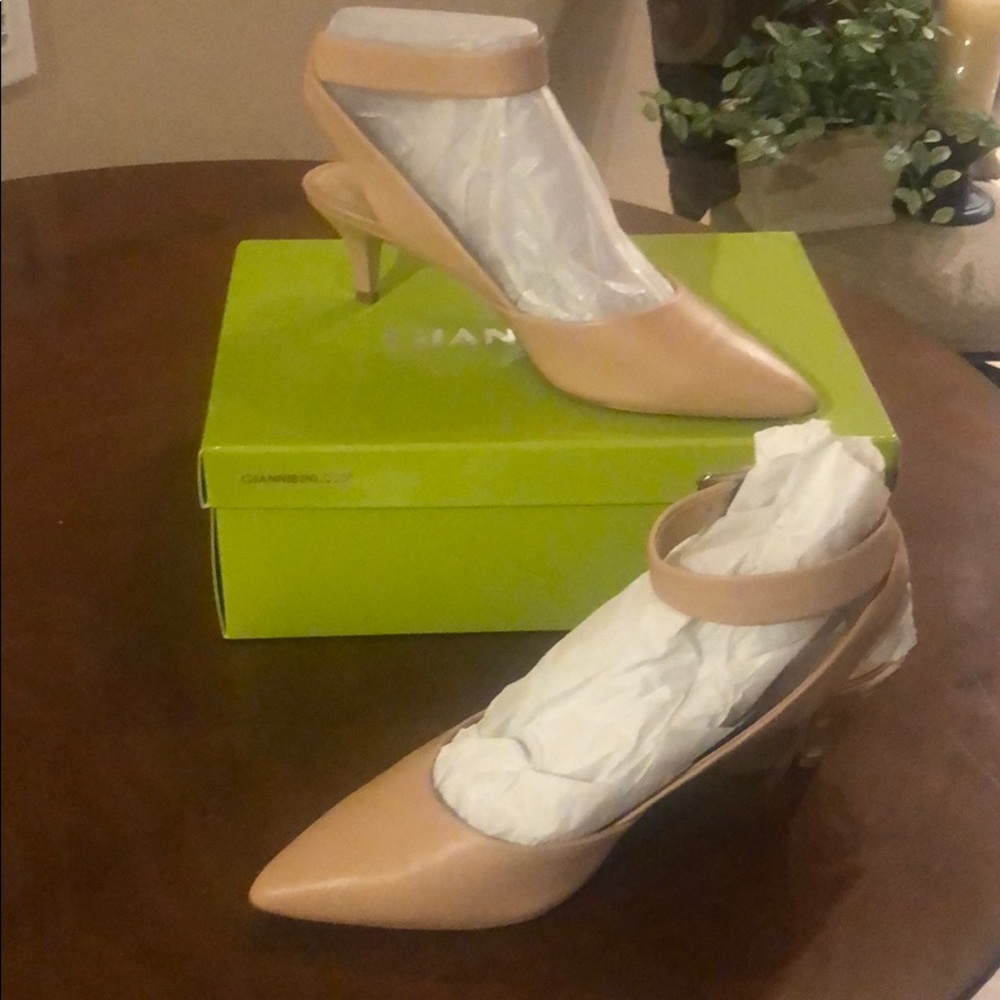 Gianni Bini Beige Heels Size 8.5